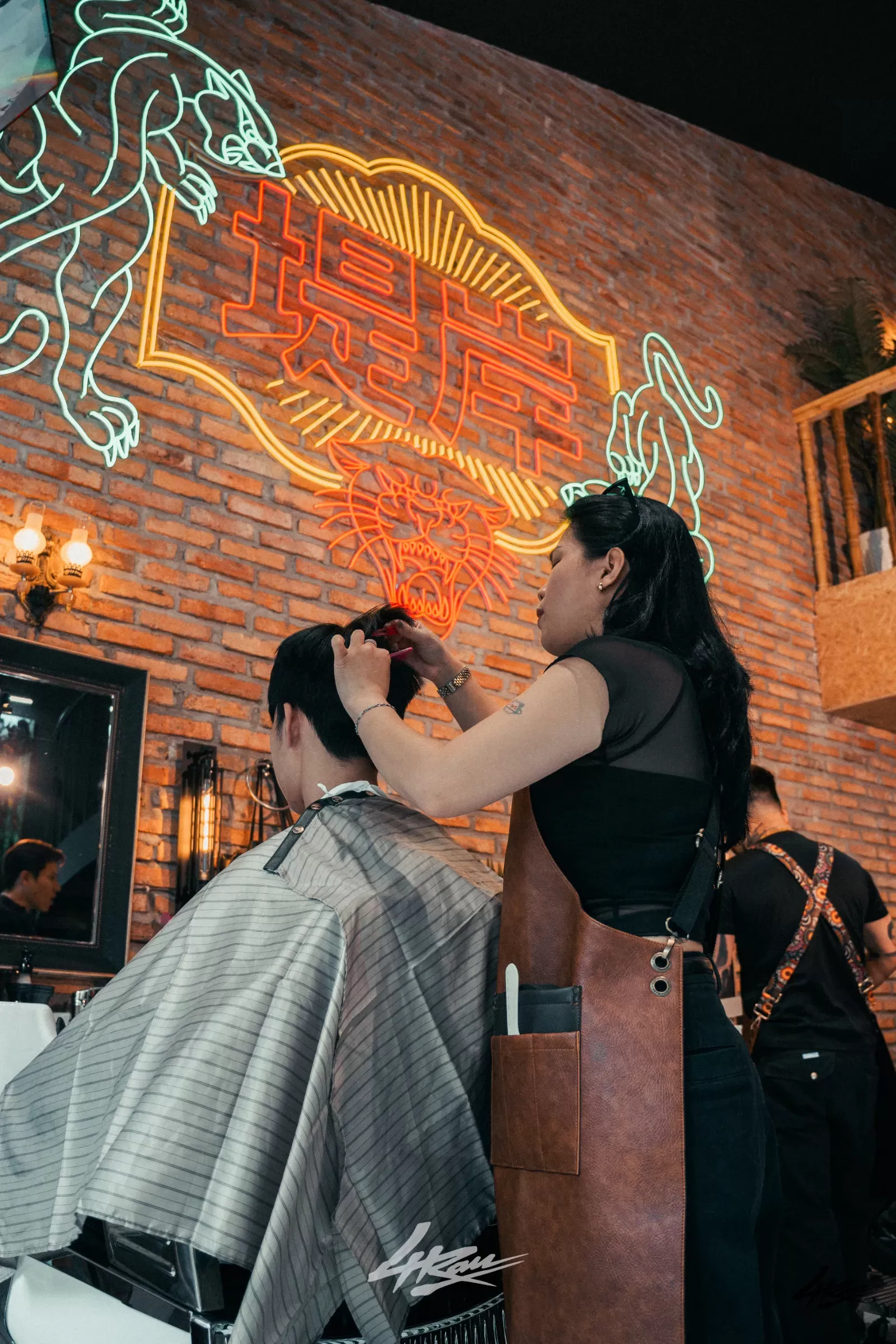 Khách hàng tại 4RAU Chợ Lớn